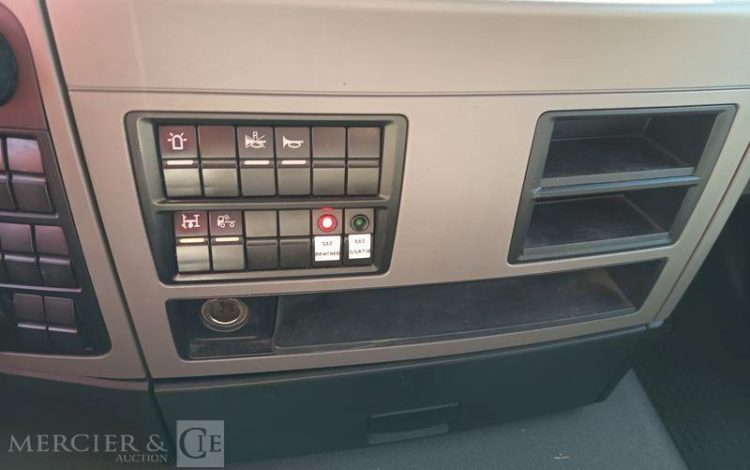 MAN PORTEUR TGS 18,320 PORTE ENGIN – PTAC : 19 TONNES – DIESEL – ANNEE 2019 BLANC FM-583-AV