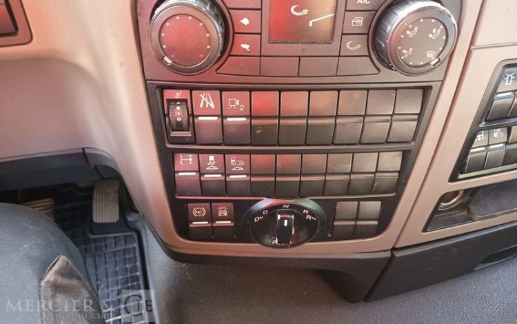 MAN PORTEUR TGS 18,320 PORTE ENGIN – PTAC : 19 TONNES – DIESEL – ANNEE 2019 BLANC FM-583-AV