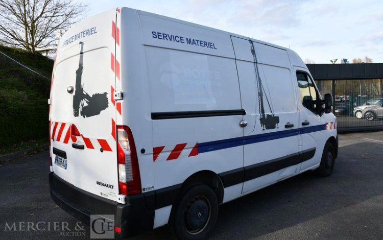 RENAULT MASTER 2.3 DCI 135ch 3T5 L2H2 GRAND-CONFORT BLANC FN-635-KJ