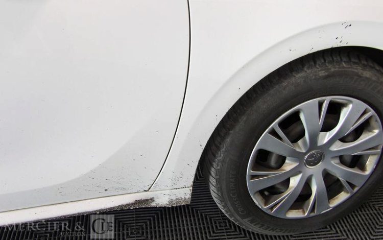 PEUGEOT 208 AFF 1,6 100CH PREMIUM PACK BLANC FN-862-HW