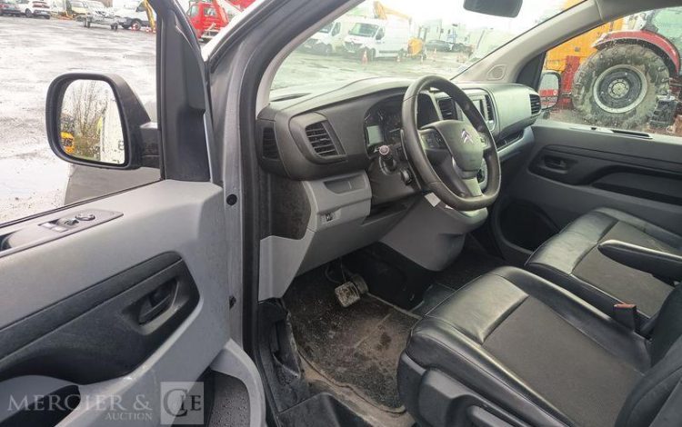 CITROEN JUMPY FOURGON 2.0 BLUEHDI 120 M L2 DRIVER EAT GRIS FN-980-PX