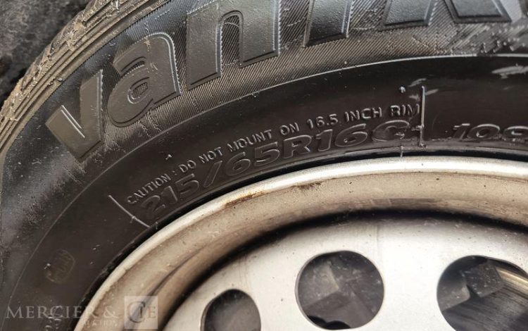 CITROEN JUMPY FOURGON 2.0 BLUEHDI 120 M L2 DRIVER EAT GRIS FN-980-PX