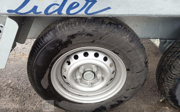 LIDER REMORQUE PORTE VOITURE 39790 – 2 ESSIEUX – PTAC 2,7 TONNES – ANNEE 2020  FP-284-TR