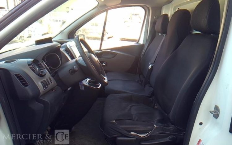 RENAULT TRAFIC NACELLE SUR VL 11M 1163H L1H1 1200 120CH GD CONFORT BLANC FQ-412-YJ