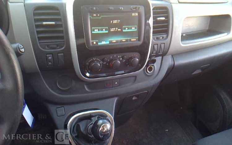 RENAULT TRAFIC NACELLE SUR VL 11M 1163H L1H1 1200 120CH GD CONFORT BLANC FQ-412-YJ