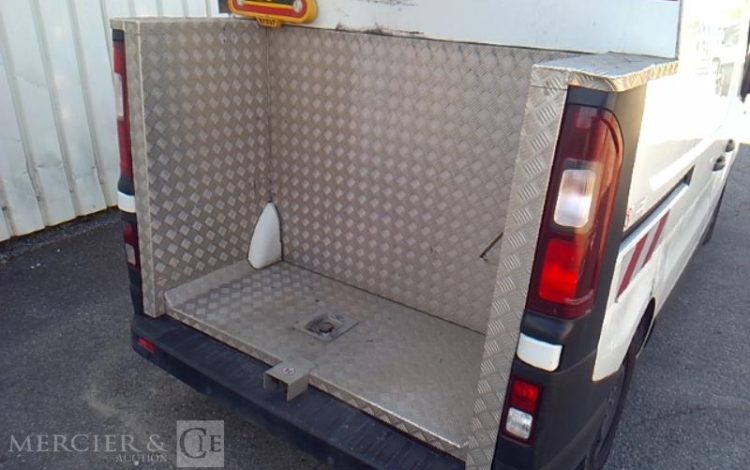 RENAULT TRAFIC NACELLE SUR VL 11M 1163H L1H1 1200 120CH GD CONFORT BLANC FQ-412-YJ