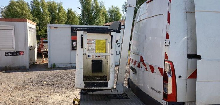 RENAULT MASTER AVEC NACELLE VERSALIFT ETL32-125 12A14M – DIESEL – ANNEE 2020 BLANC FQ-929-VW