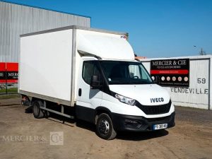 IVECO DAILY VI 35C16 156 CV AVEC HAYON – DIESEL – 47720 KMS – ANNEE 2020 BLANC FS-383-KE