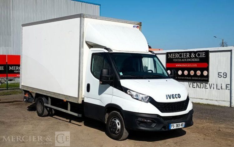 IVECO DAILY VI 35C16 156 CV AVEC HAYON – DIESEL – 47720 KMS – ANNEE 2020 BLANC FS-383-KE