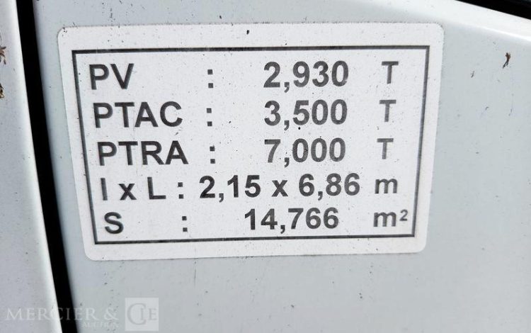 IVECO DAILY VI 35C16 156 CV AVEC HAYON – DIESEL – 47720 KMS – ANNEE 2020 BLANC FS-383-KE