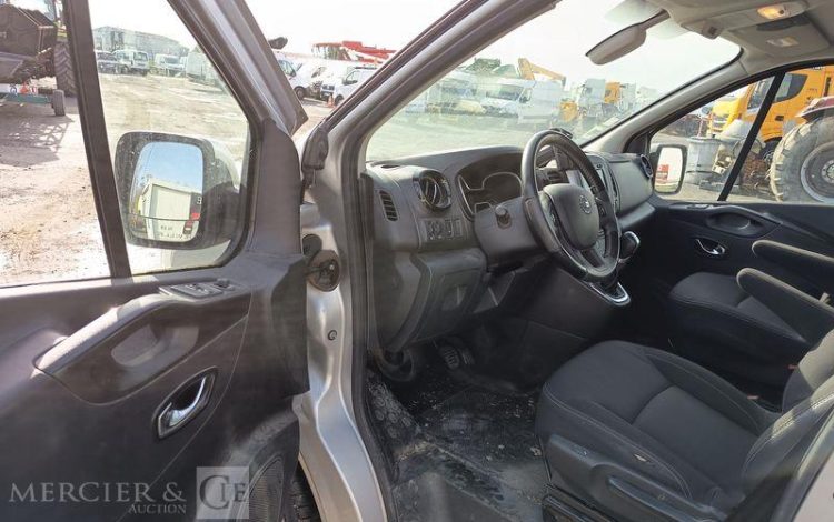 NISSAN NV300 FOURGON 2.0 DCI 145ch – CABINE APPRO – DIESEL – 105234 KMS – ANNEE 2020 GRIS FV-208-LF