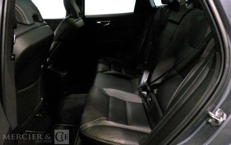 VOLVO XC60 GRIS FX-562-XA