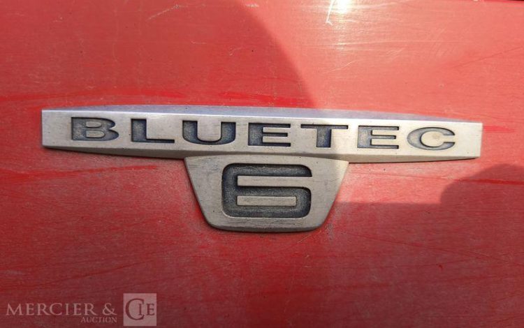 MERCEDES ACTROS 1846 – DIESEL – PTRA : 44 TONNES – 572400 KMS – ANNEE 2017 ROUGE FY-646-KH