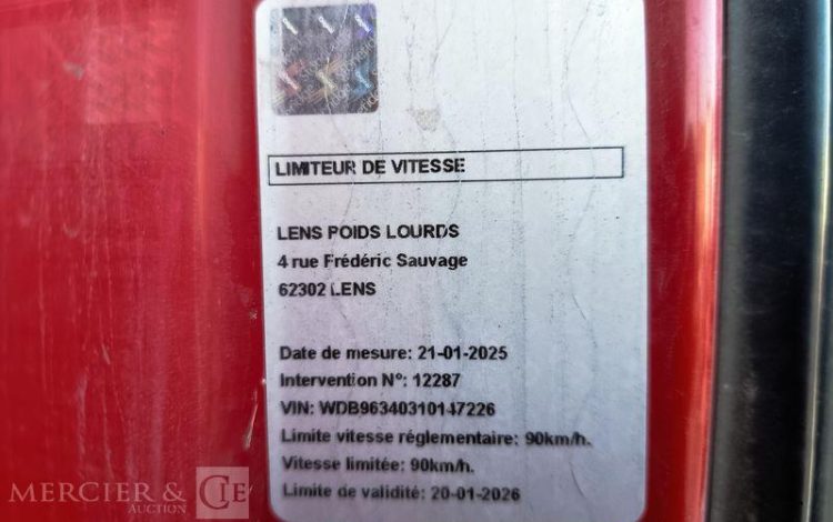 MERCEDES ACTROS 1846 – DIESEL – PTRA : 44 TONNES – 572400 KMS – ANNEE 2017 ROUGE FY-646-KH