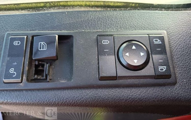 MERCEDES ACTROS 1846 – DIESEL – PTRA : 44 TONNES – 572400 KMS – ANNEE 2017 ROUGE FY-646-KH