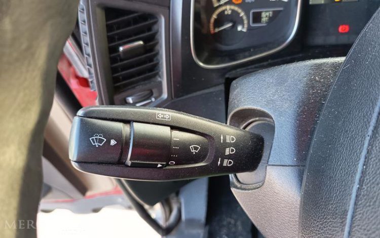 MERCEDES ACTROS 1846 – DIESEL – PTRA : 44 TONNES – 572400 KMS – ANNEE 2017 ROUGE FY-646-KH