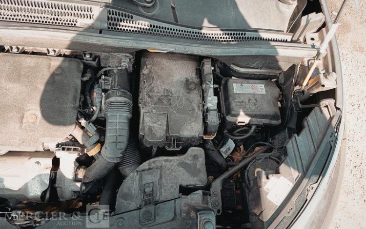 CITROEN C3 AIRCROSS BLUEHDI 110 S&S GRIS FZ-823-EP