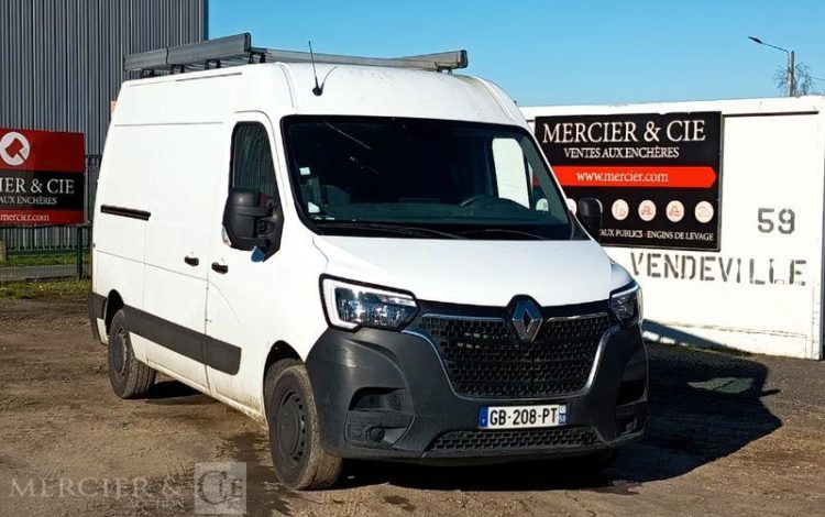 RENAULT MASTER FOURGON 2.3 DCI 135 33 L2H2 CONFORT BLANC GB-208-PT