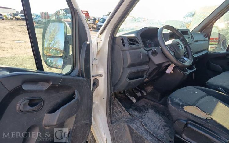 RENAULT MASTER FOURGON 2.3 DCI 135 33 L2H2 CONFORT BLANC GB-208-PT