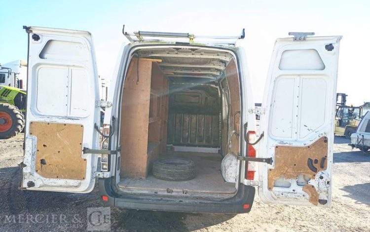 RENAULT MASTER FOURGON 2.3 DCI 135 33 L2H2 CONFORT BLANC GB-208-PT