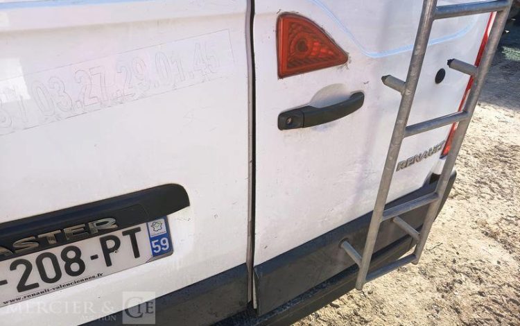 RENAULT MASTER FOURGON 2.3 DCI 135 33 L2H2 CONFORT BLANC GB-208-PT