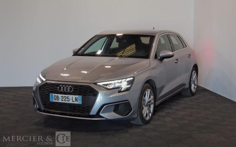 AUDI A3 SPORTBACK 1.4 40 TFSIE 204H 150 PHEV HYBRID BUSINESS LINE S-TRONIC BVA  GB-225-LN