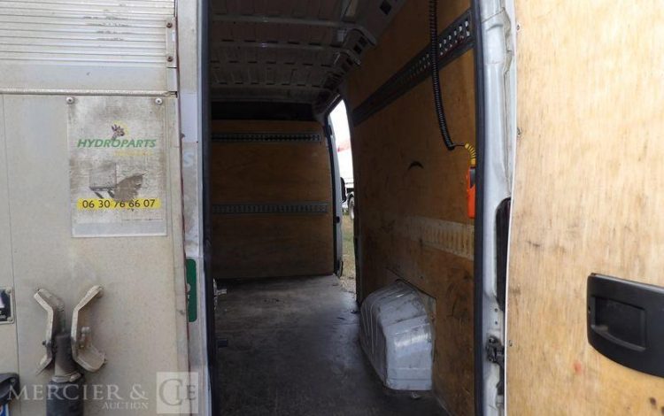 PEUGEOT BOXER PREMIUM 435 BHDI165 Bois 1/2 HAYON  GB-958-MH