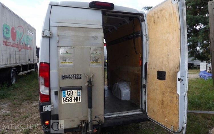 PEUGEOT BOXER PREMIUM 435 BHDI165 Bois 1/2 HAYON  GB-958-MH