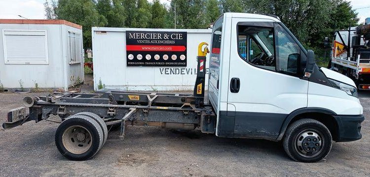 IVECO DAILY 6 CCB 35C16 3,0D 16V 160 CV  EQUIPE BRAS AMPLIROL + 3 BENNES BLANC GB-958-PW