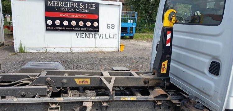 IVECO DAILY 6 CCB 35C16 3,0D 16V 160 CV  EQUIPE BRAS AMPLIROL + 3 BENNES BLANC GB-958-PW