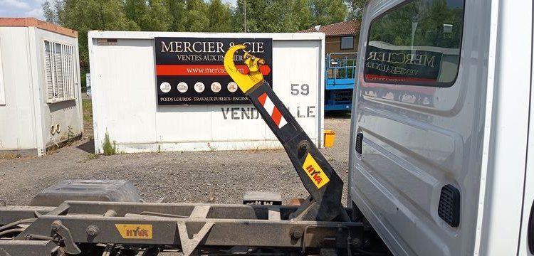 IVECO DAILY 6 CCB 35C16 3,0D 16V 160 CV  EQUIPE BRAS AMPLIROL + 3 BENNES BLANC GB-958-PW