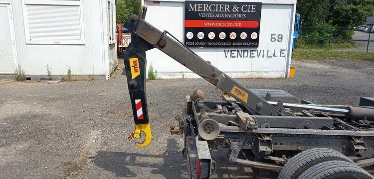 IVECO DAILY 6 CCB 35C16 3,0D 16V 160 CV  EQUIPE BRAS AMPLIROL + 3 BENNES BLANC GB-958-PW