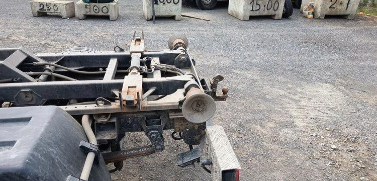 IVECO DAILY 6 CCB 35C16 3,0D 16V 160 CV  EQUIPE BRAS AMPLIROL + 3 BENNES BLANC GB-958-PW