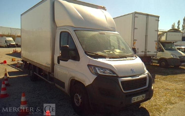 PEUGEOT BOXER CC L4 BLUEHDI 435 165 BVM6 Hayon  GC-811-ZN