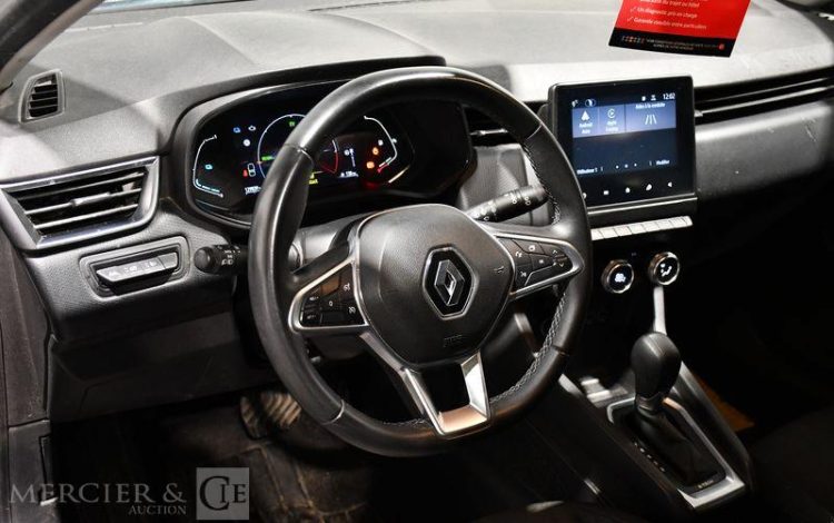 RENAULT CLIO V 1.6 E-TECH 140ch MHEV BUSINESS BVA NOIR GE-660-GB