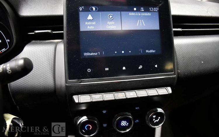 RENAULT CLIO V 1.6 E-TECH 140ch MHEV BUSINESS BVA NOIR GE-660-GB