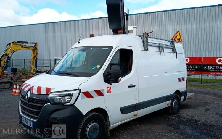 RENAULT MASTER L2H2  NACELLE KLUBB  KL32 – 12 METRES – DIESEL – 680 HEURES – ANNEE 2022 BLANC GG-770-QB
