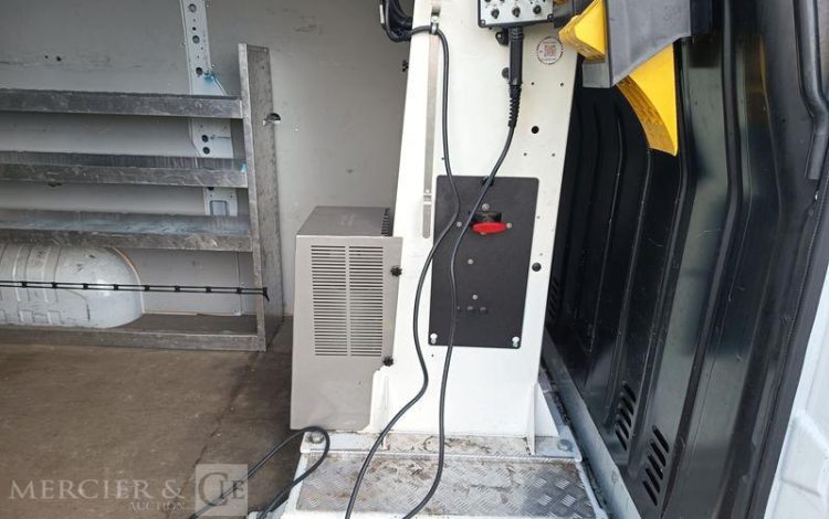 RENAULT MASTER L2H2  NACELLE KLUBB  KL32 – 12 METRES – DIESEL – 680 HEURES – ANNEE 2022 BLANC GG-770-QB