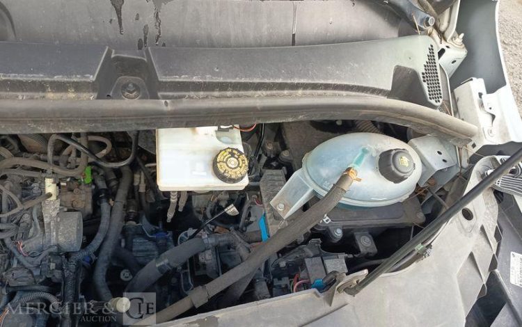 RENAULT MASTER L2H2  NACELLE KLUBB  KL32 – 12 METRES – DIESEL – 680 HEURES – ANNEE 2022 BLANC GG-770-QB