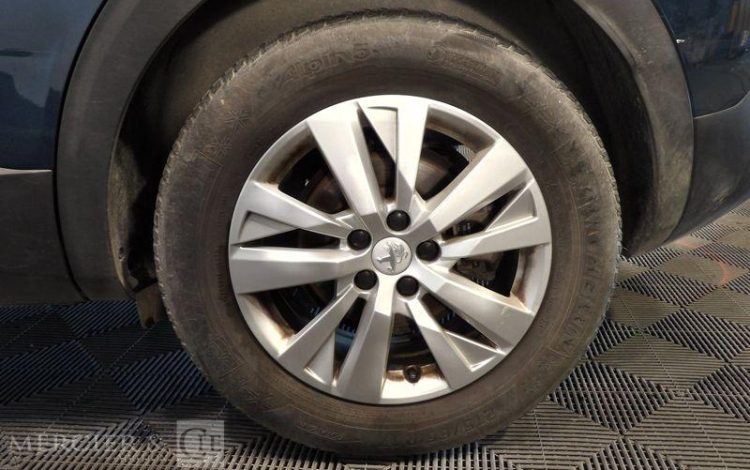 PEUGEOT 3008 STYLE PURE TECH 130 S&S EAT8  GJ-865-EL