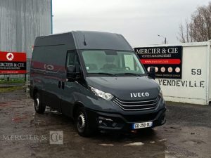 IVECO DAILY VI 35S14 2.3 D 16V 136 cv – DIESEL – 49456 KMS – ANNEE 2023 NOIR GQ-250-DL