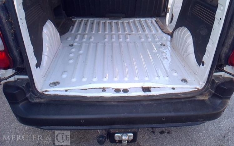 PEUGEOT PARTNER  GW-801-SK