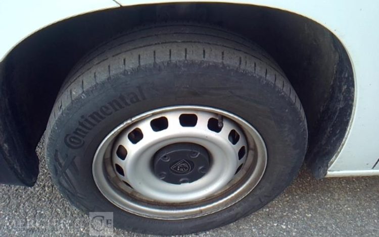 PEUGEOT PARTNER  GW-801-SK