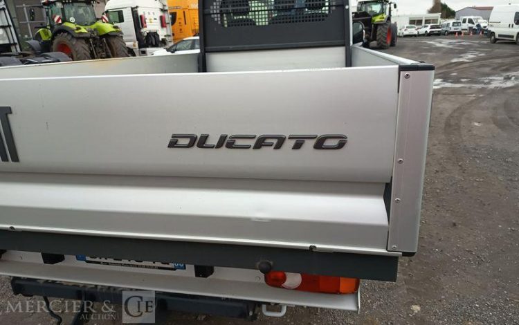 FIAT DUCATO PLATEAU 3.5 MAXI XL 2.2 180CH PACK TECHNO PREMIUM- 8904 KMS – ANNEE 2024 BLANC GX-276-YQ