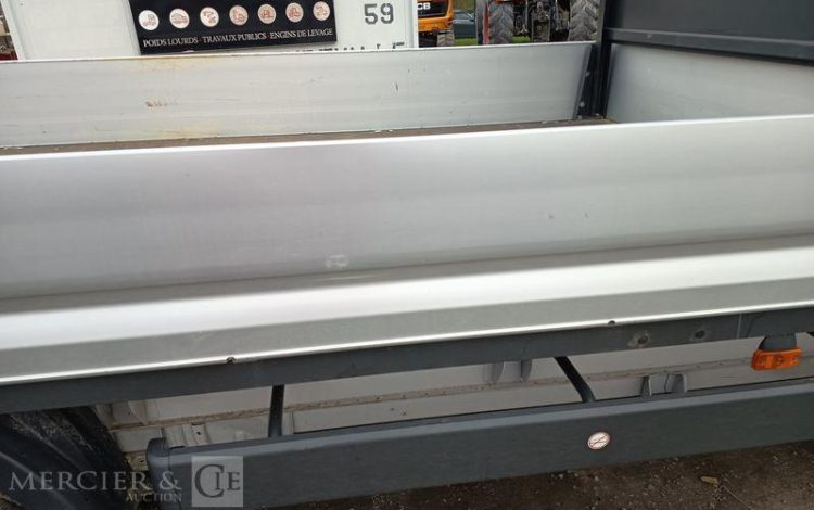 FIAT DUCATO PLATEAU 3.5 MAXI XL 2.2 180CH PACK TECHNO PREMIUM- 8904 KMS – ANNEE 2024 BLANC GX-276-YQ