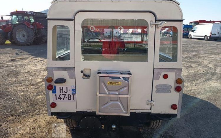 LAND ROVER LAND 88 2.2 Break  74CV – ESSENCE – 57138 KMS – ANNEE 1979 BLANC HJ-147-BT