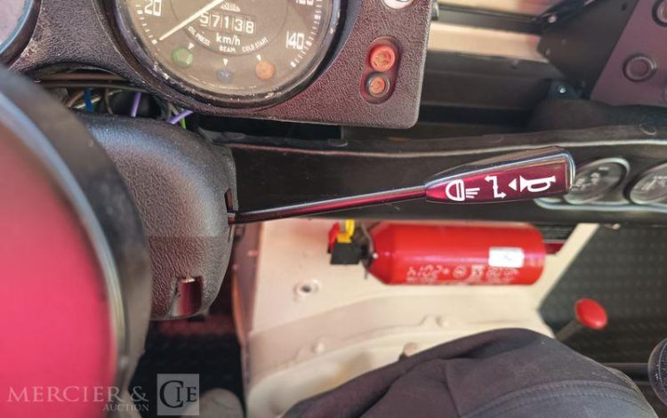 LAND ROVER LAND 88 2.2 Break  74CV – ESSENCE – 57138 KMS – ANNEE 1979 BLANC HJ-147-BT