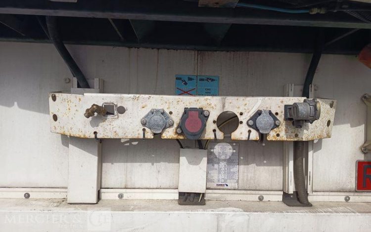 SCHMITZ SREM FRIGO 3 ESSIEUX GROUPE FROID CARRIER – POUR PIECES SANS CG  R047BCL