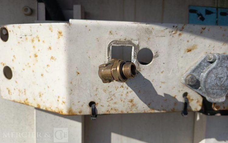 SCHMITZ SREM FRIGO 3 ESSIEUX GROUPE FROID CARRIER – POUR PIECES SANS CG  R047BCL