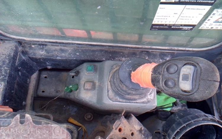 TAKEUCHI TAKEUCHI TL220 Moteur HS  TL220